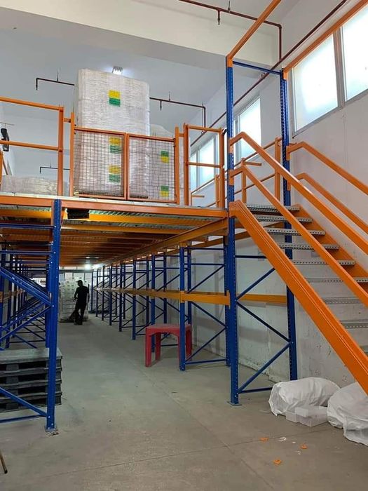 Rafturi metalice mezanin diferite dimensiuni