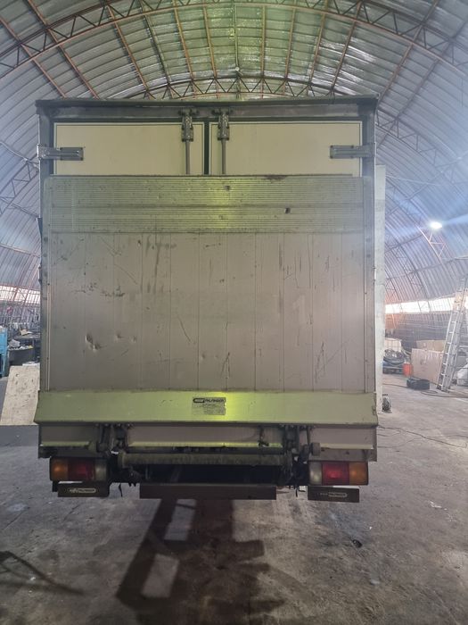 Машина Hyundai HD78