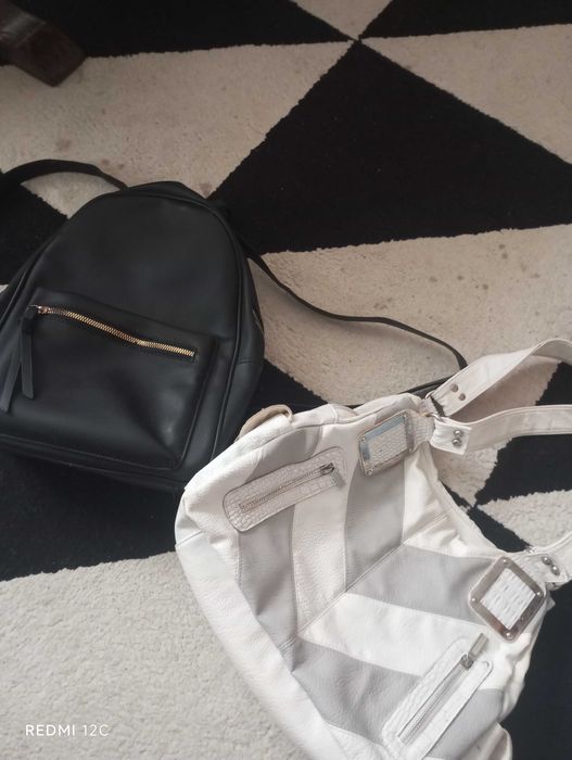 Раница и дамска чанта актуални.