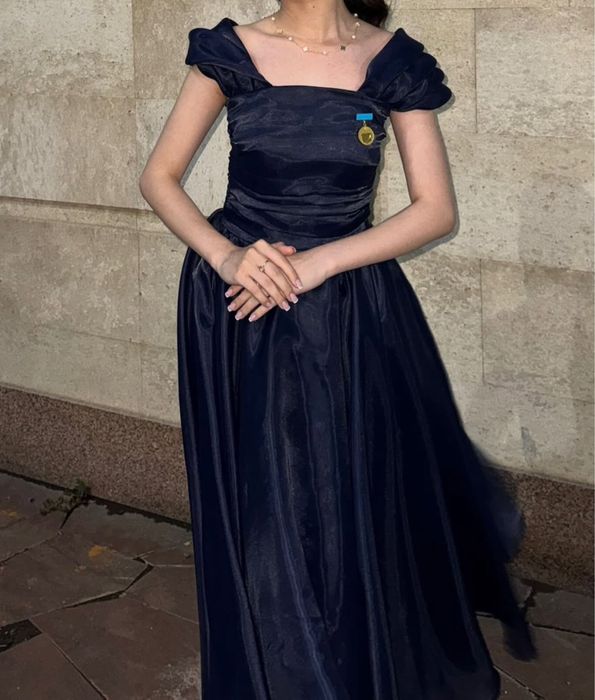 Продам выпускное платье