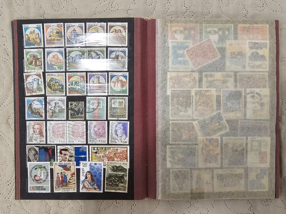 Vând colecție personală de timbre (1500 timbre din 55 țări)