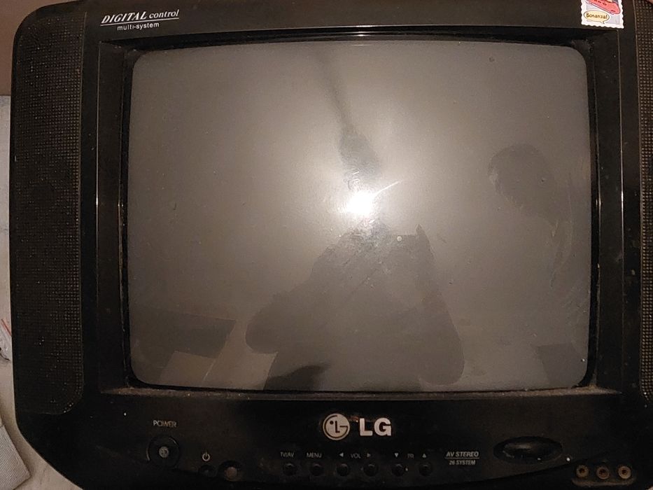 Продаются цветные телевизоры.