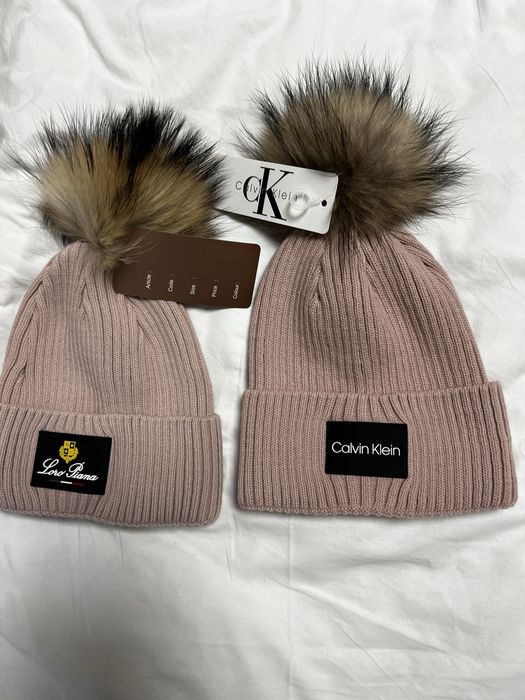 Дамски зимни шапки