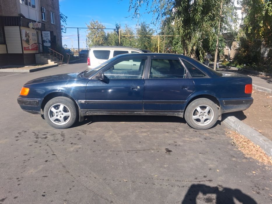 Продам ауди100 с4