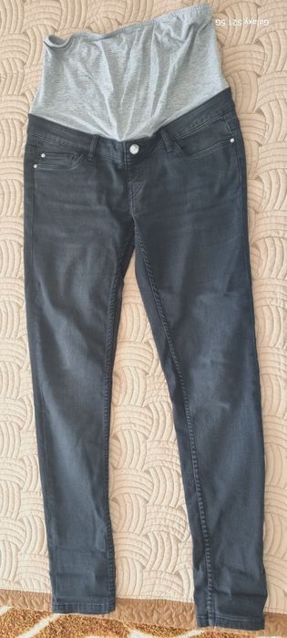 Blugi pentru gravide