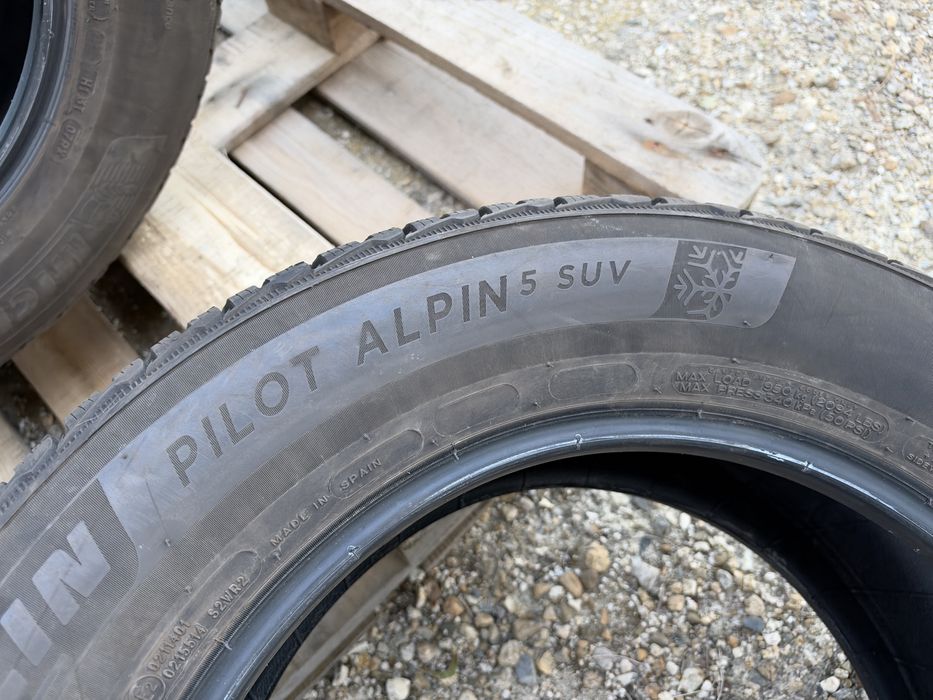 4бр. ОТЛИЧНИ Зимни Гуми С Борд 225/65R/17 -MICHELIN- DOT:3819- 7.4мм.+6.4мм.