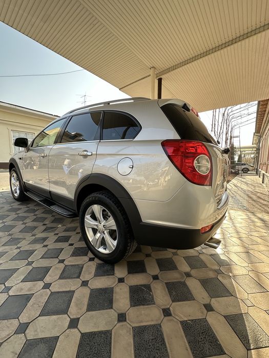 Captiva 2012 yil Srochna sotiladi