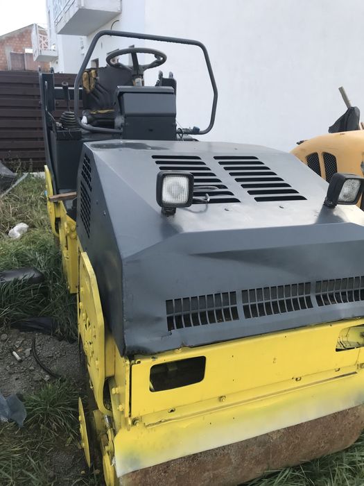 inchiriez cilindru compactor de 20, 18, , 17  si 3 To