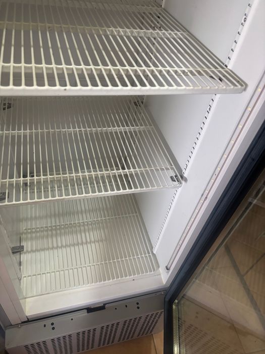 Vitrină frigorifică
