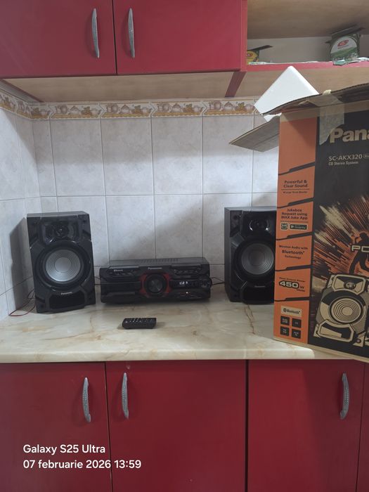 Vând Combină Muzicală Panasonic Cu Telecomandă și Bluetooth Usb CD Rad