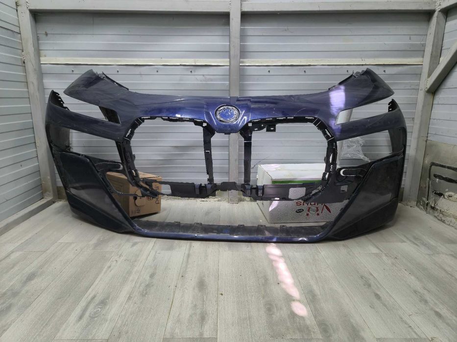 Bara fata BMW Seria 7 G70 M-sport M-pachet  AN 2019 - 2025 cod  51118081544
