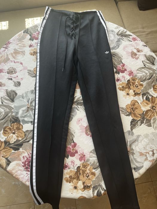 Ново Долнище анцуг клин Adidas Originals H20229 36