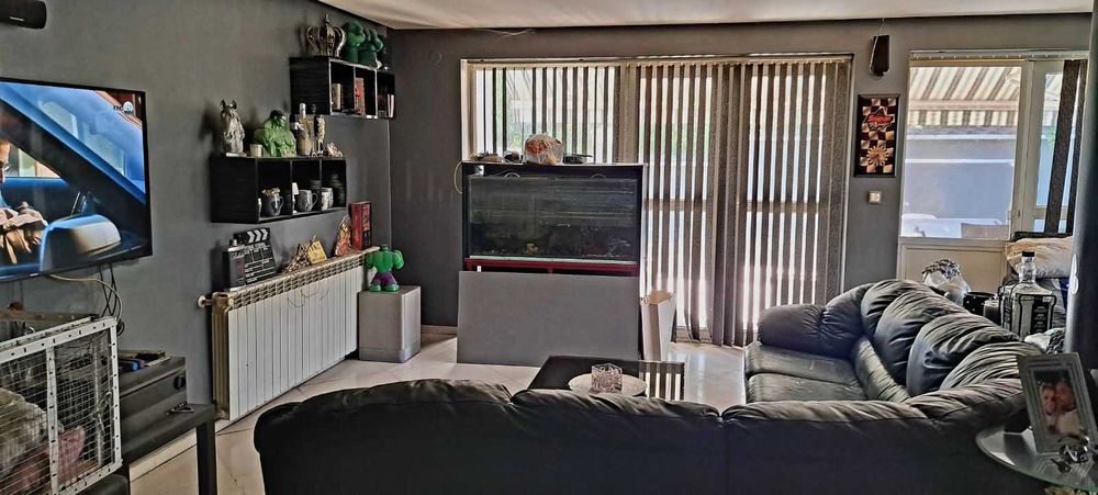 Продава се Къща в Плевен, Сторгозия - 250 кв.м за 3000 €/кв.м - Снимка #8