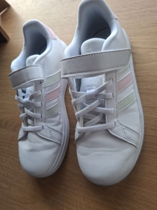 Маратонки  adidas