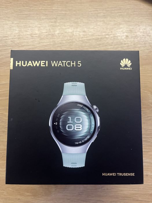 смарт часовник hauwei watch 5