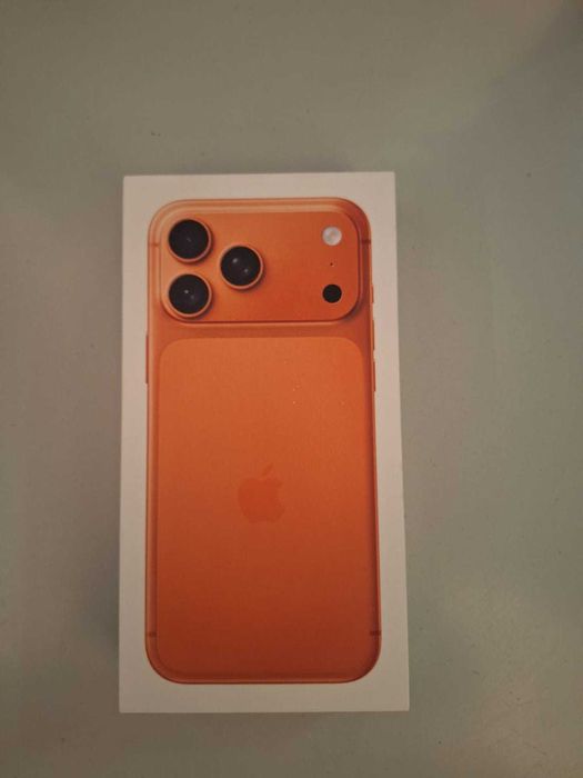 IPhone17 pro max de vanzare nu este original dar este nou sigilat