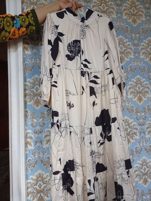 Жана киымдер сатылады