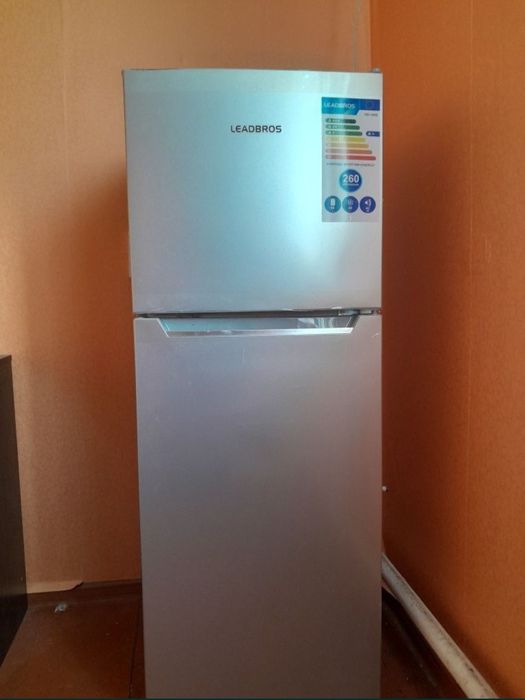 Продам холодильник