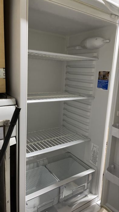 Холодильник Indesit