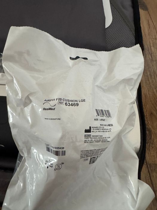 Resmed 11 autoset cu perna pentru masca  resmed f20 mărimea L cadou!!!
