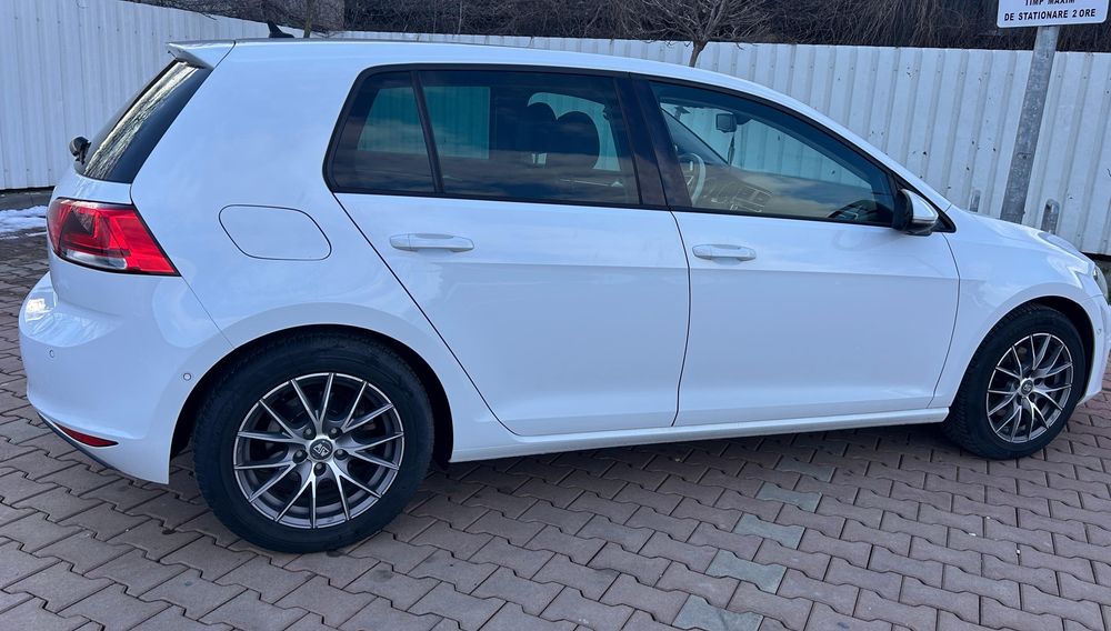 Golf 7 de vanzare ,model deosebit ( 2.0 TDI AUTOMAT )