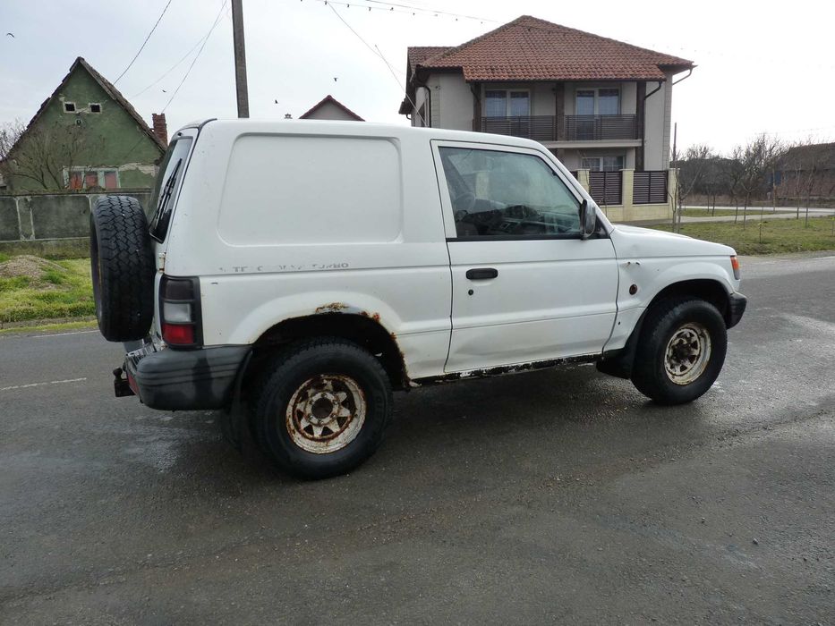 Mitsubishi  Pajero 2.5 Clima