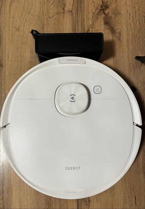 Робот-пылесос Ecovacs DEEBOT N8 белый