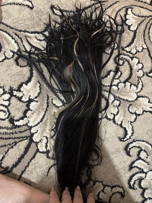 Soch tabiy kapsula sotiladi 50 sm 200 ta kapsula sariq rangli sochiyam