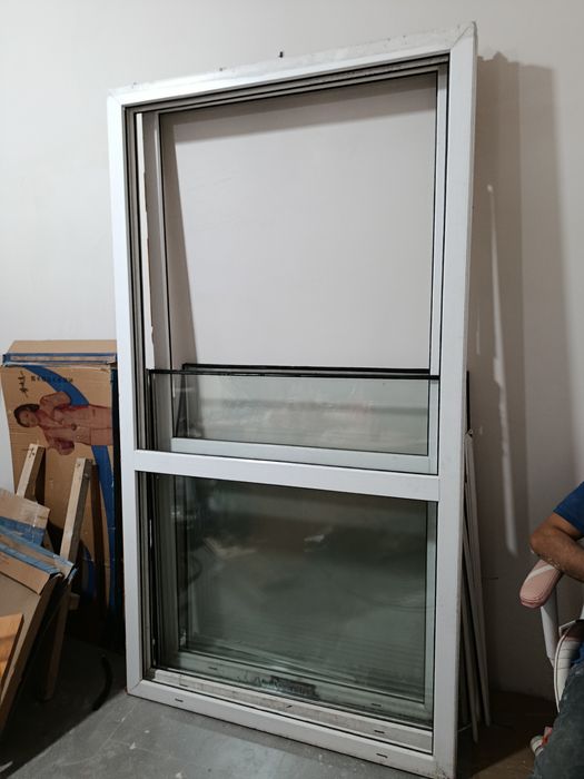 Продам пластиковые витражи