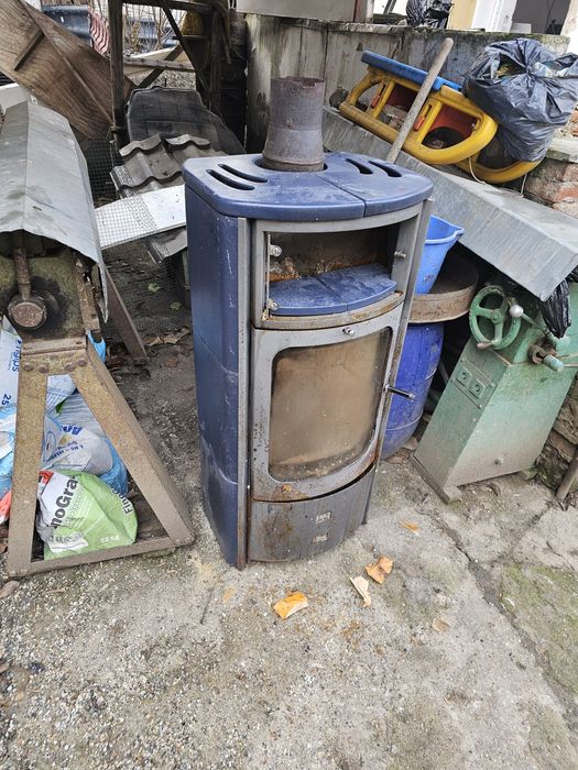 Soba teracotă pe lemne