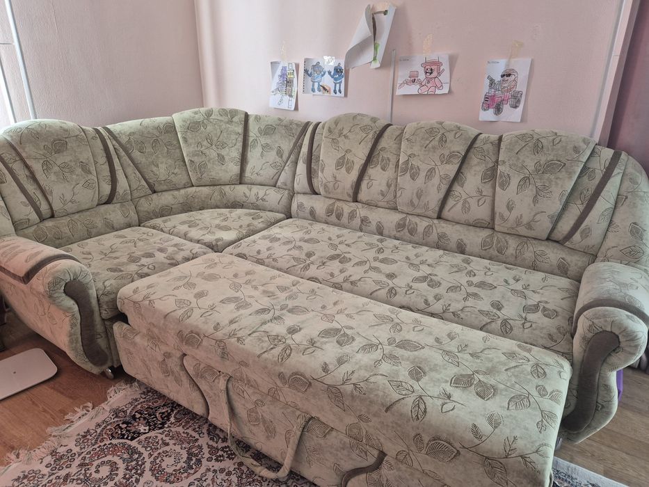 Продам диван угловой