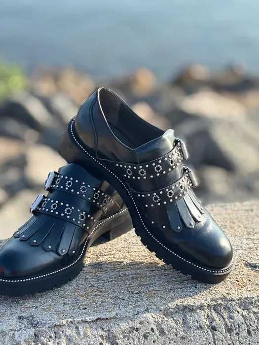 Кожени обувки JANET & JANET