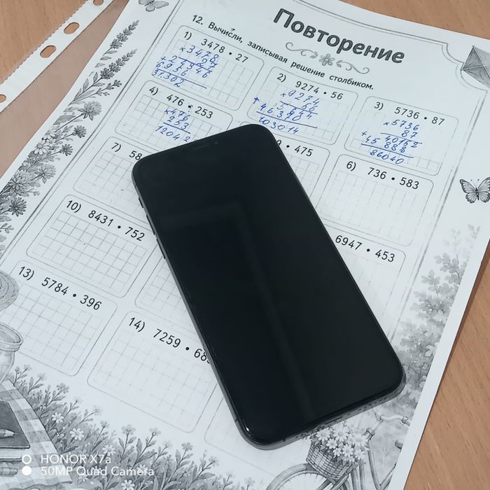 Продам Айфон Хс в хорошем сосояние