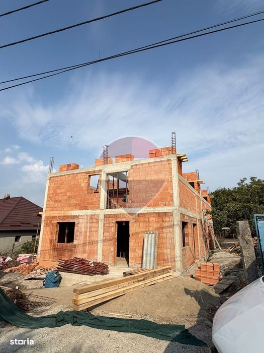 Casă cu 5 camere de vânzare în zona Iris, Comision 0%