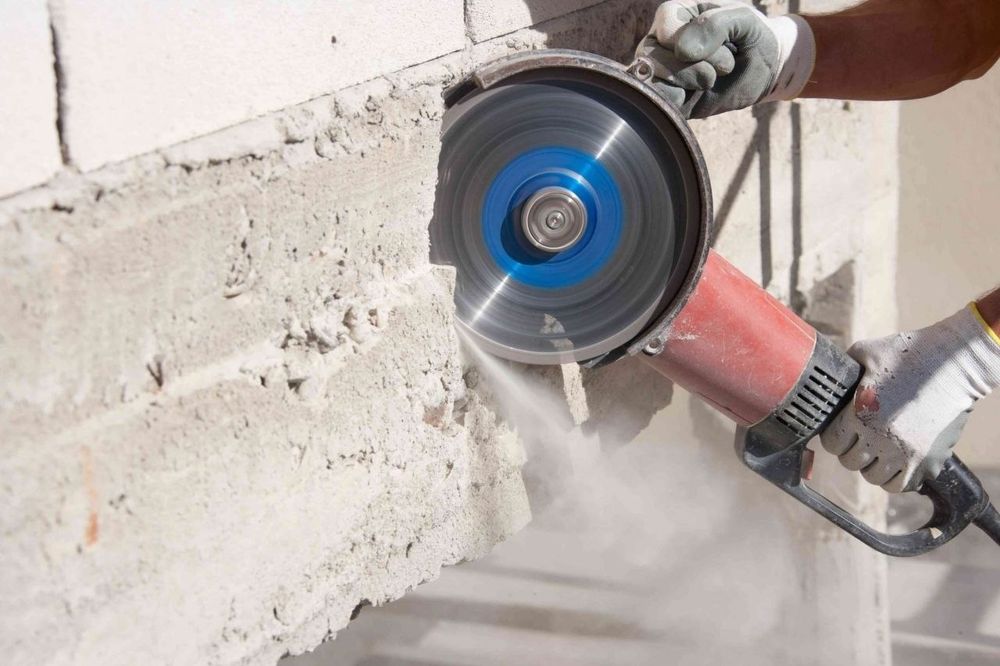 Beton qassob, тешиш хизмати