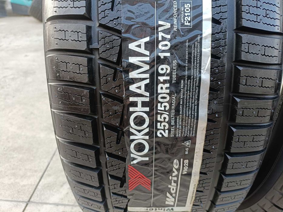 Doua anvelope noi de iarna 255 50 19 yokohama W*drive
