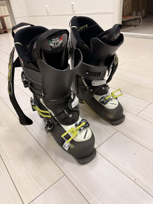 Горнолыжные ботинки Dalbello Panterra 27.0 (42–43 EU) + сумка