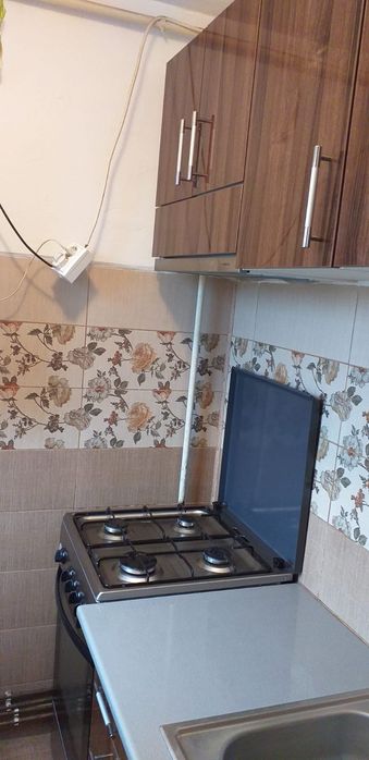 Ofer spre închiriere apartament cu 2 camere semidecomandat