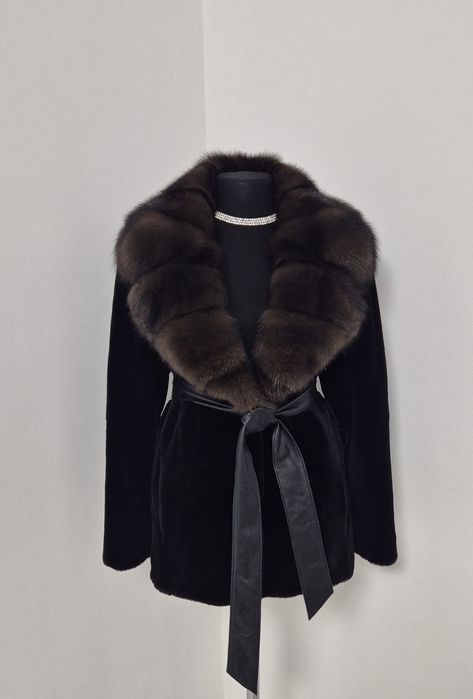 Шуба Норковая воротник Соболь