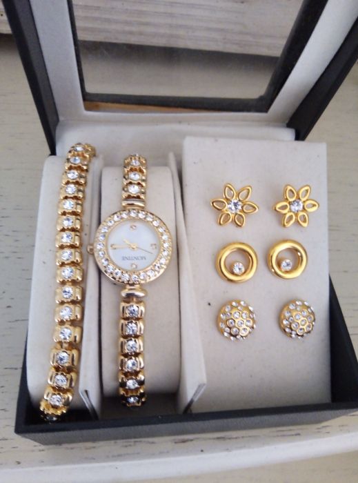 Брендовый комплект  украшений