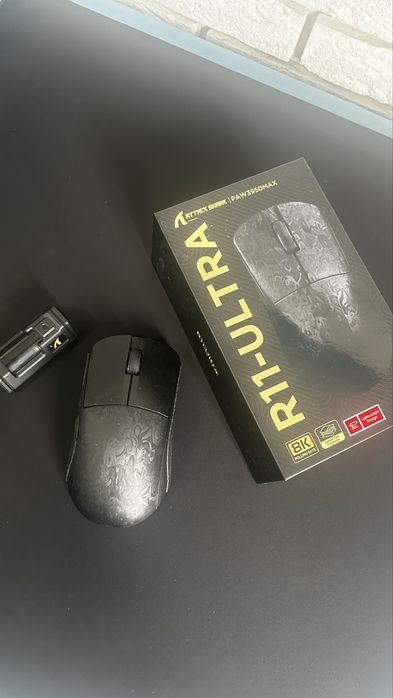 Игровая мышь Attack Shark R11-Ultra (Carbon Fiber)