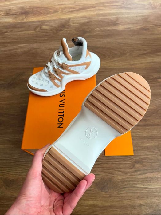 Нови обувки -  LV