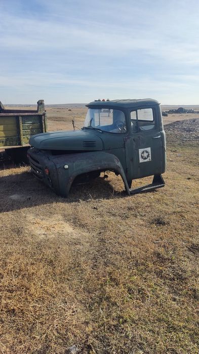 Продам ЗИЛ 130 по запчастям