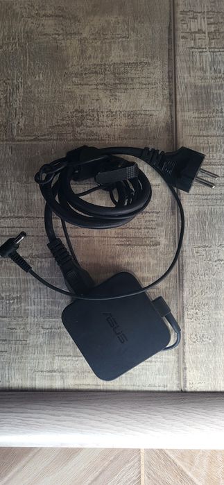 Alimentator Incărcător  leptop lenovo, dell, asus,hp,etc