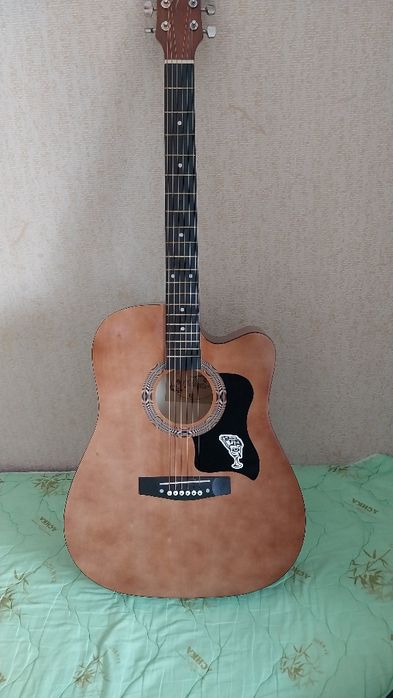 продаётся гитара в хорошем качестве