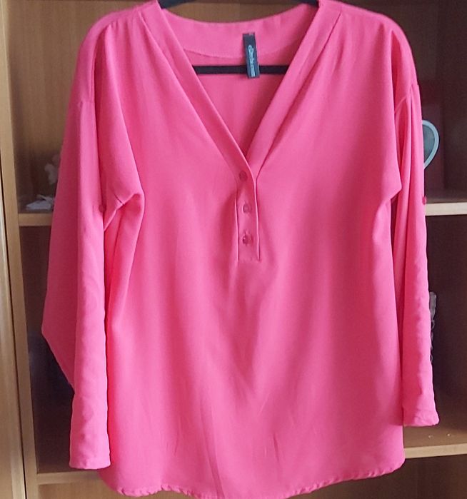 Vând cămașă elegantă pentru femei