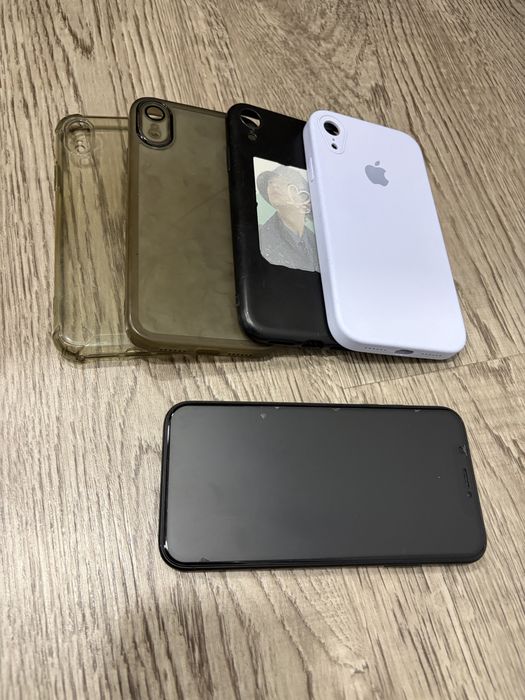 Продам отличный Айфон XR