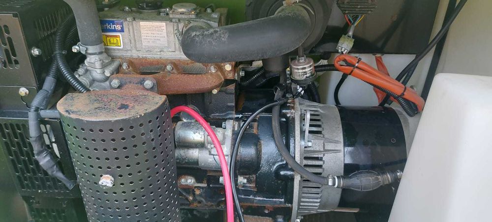 Световая мачта на двигателе Perkins