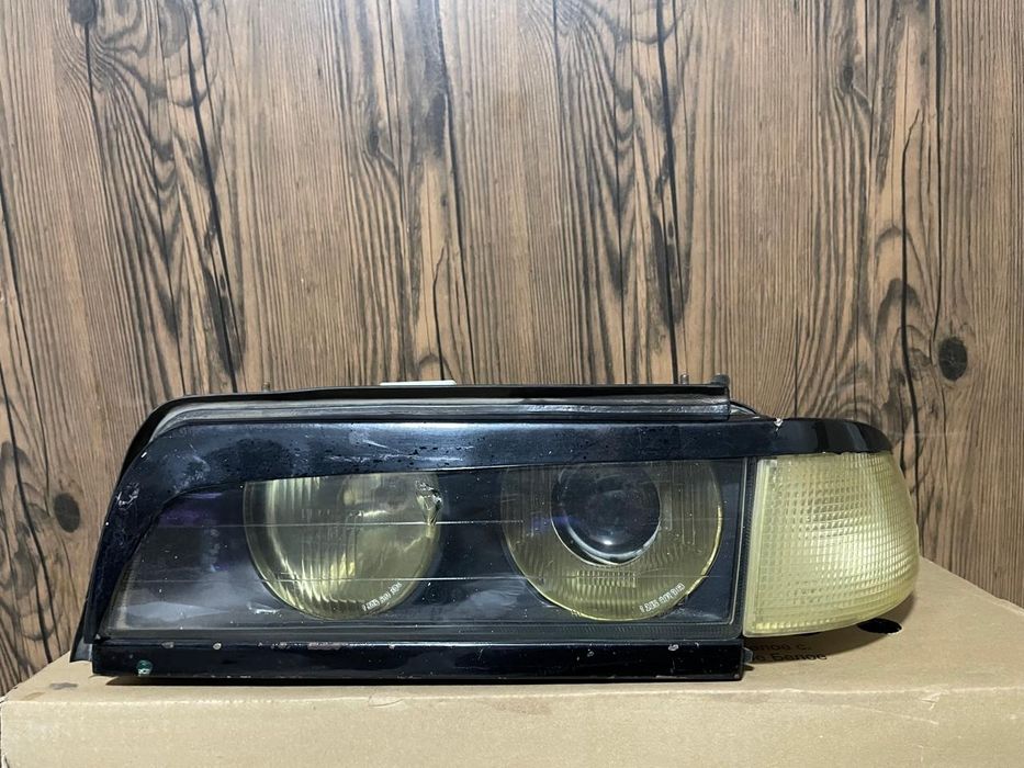 Продам левую фара БМВ е38