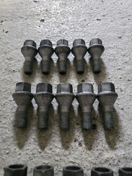 11 Броя Болтове За Алуминиеви Джанти Fiat Ducato